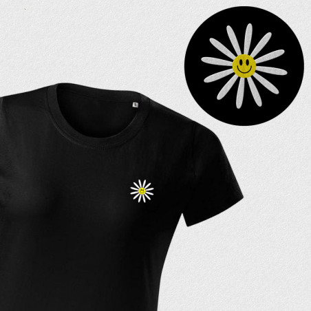 Koszulka z haftem kwiatka na piersi damska – 100 % bawełna | SUN/FUN FLOWER